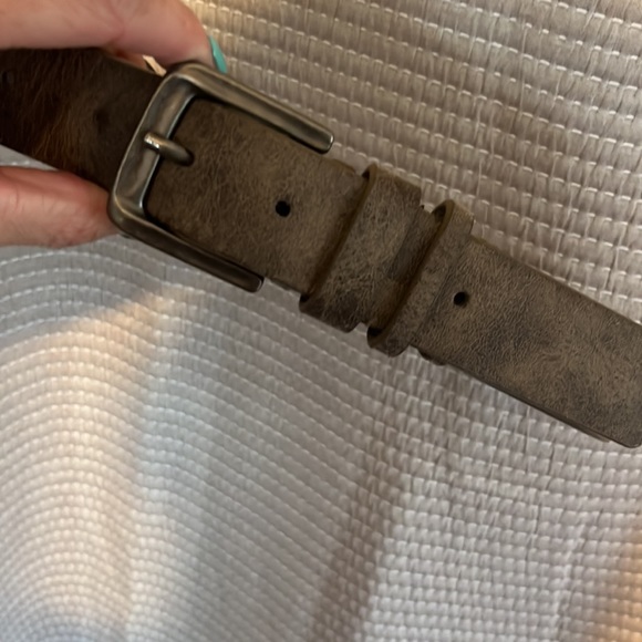 Distressed leather belt - Picture 3 of 4